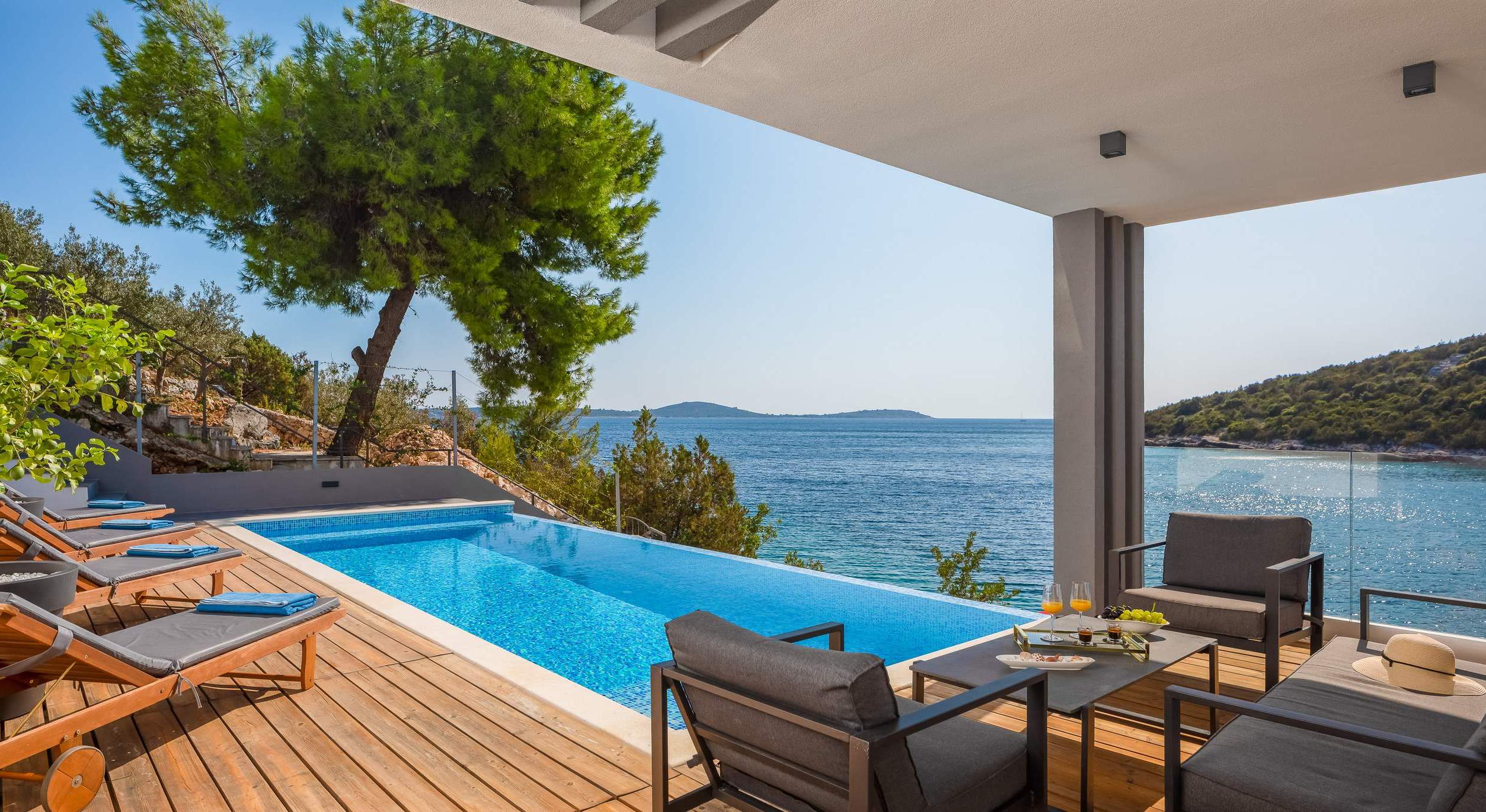 Villa Extravaganza 12