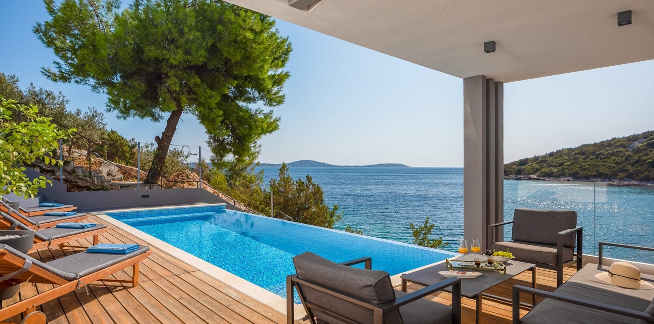 Villa Extravaganza 12