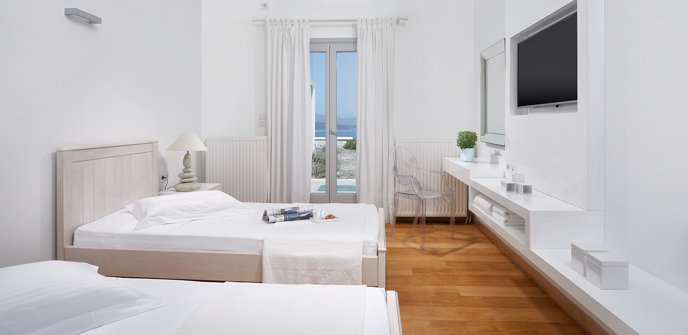 Villa Royal Blue Santorini 6