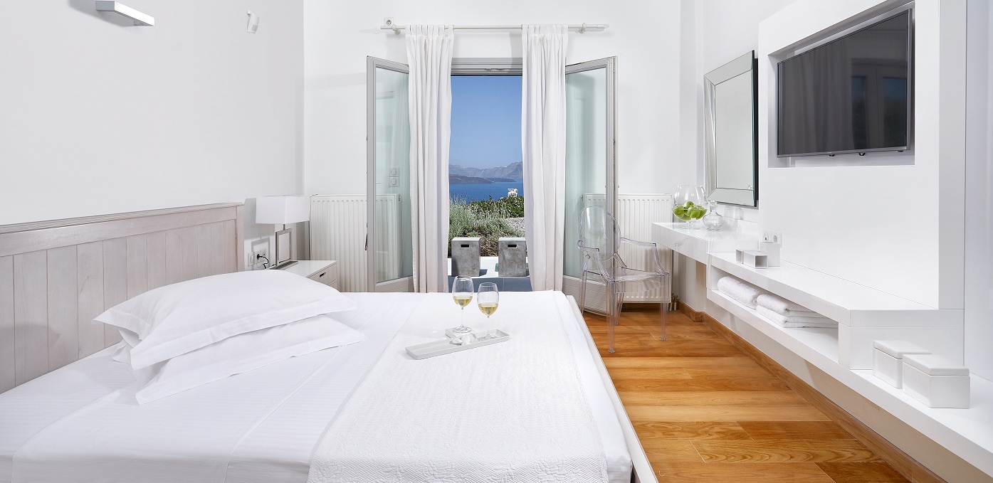 Villa Royal Blue Santorini 7