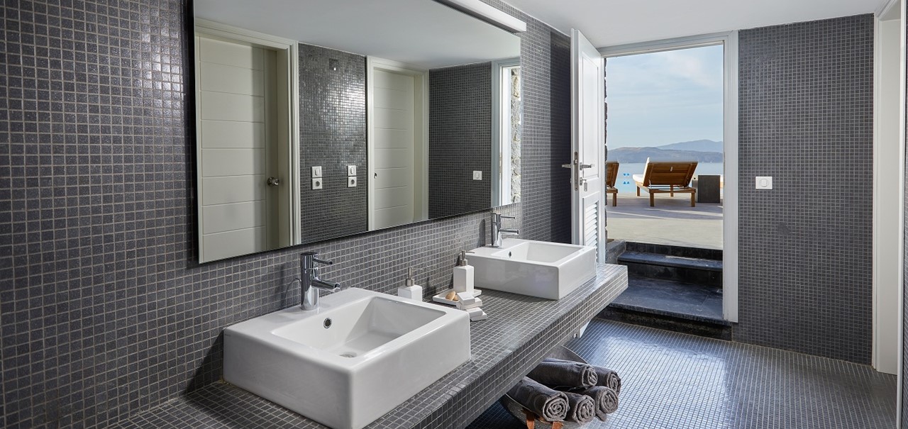 Villa Royal Blue Santorini 12