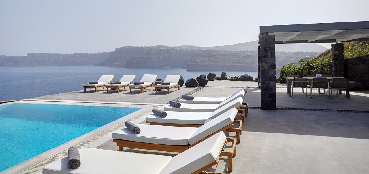 Villa Royal Blue Santorini 16