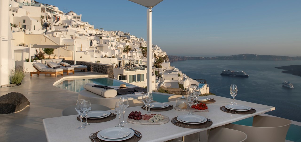 Villa Skyler 3 Bedroom Villa Santorini 2