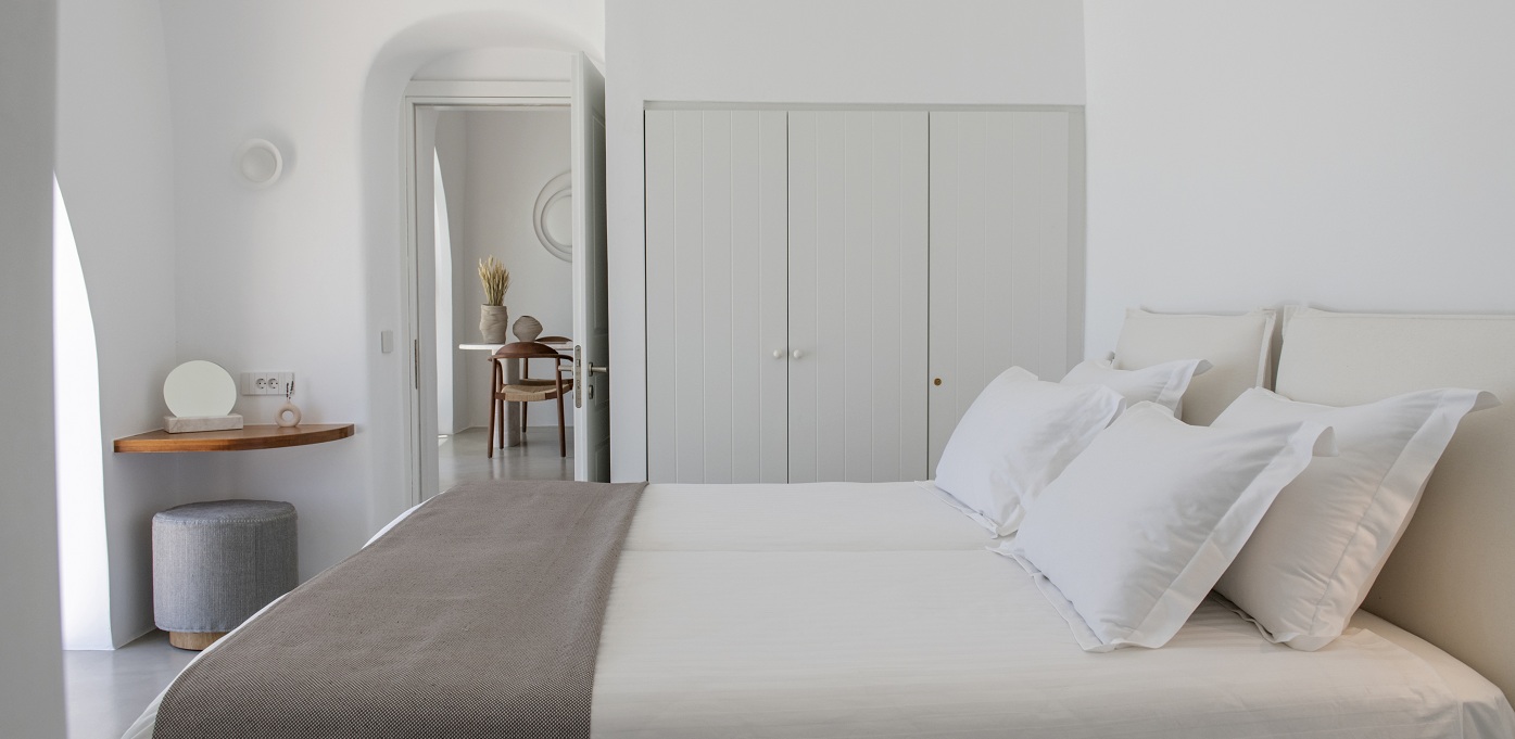 Villa Skyler 3 Bedroom Villa Santorini 8