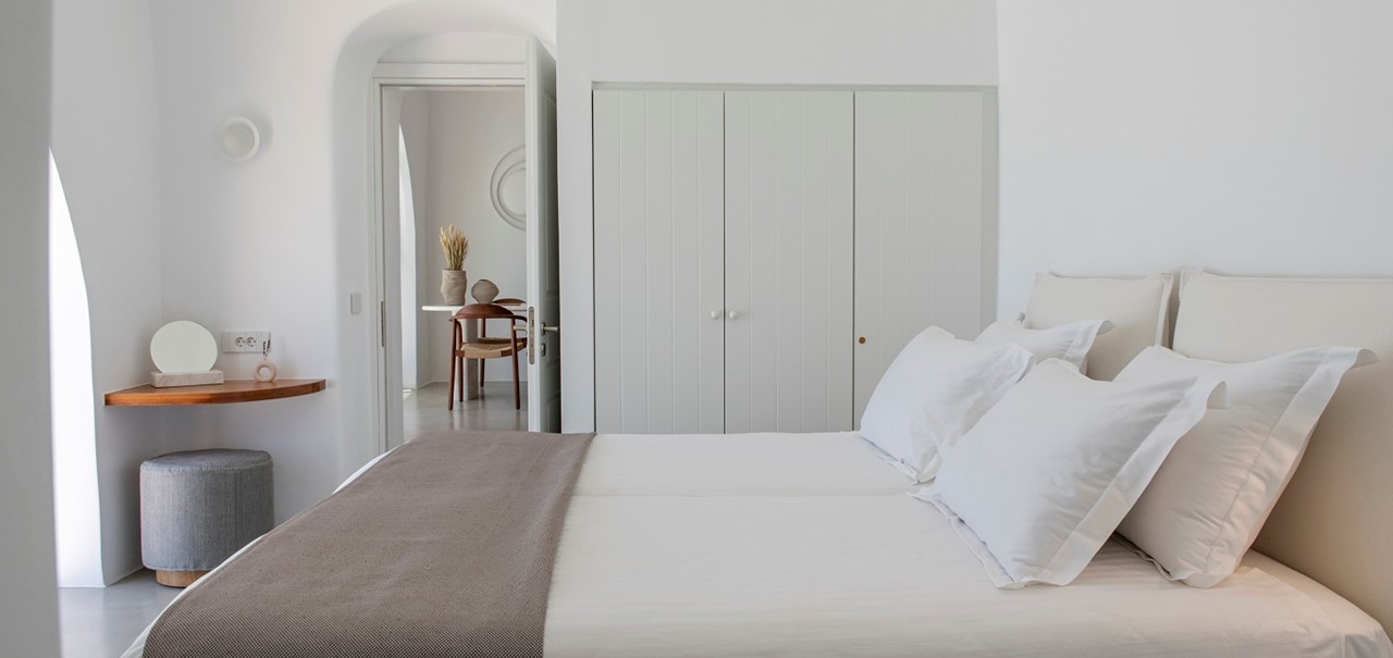 Villa Skyler 3 Bedroom Villa Santorini 8