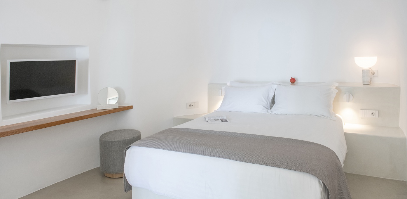 Villa Skyler 3 Bedroom Villa Santorini 12