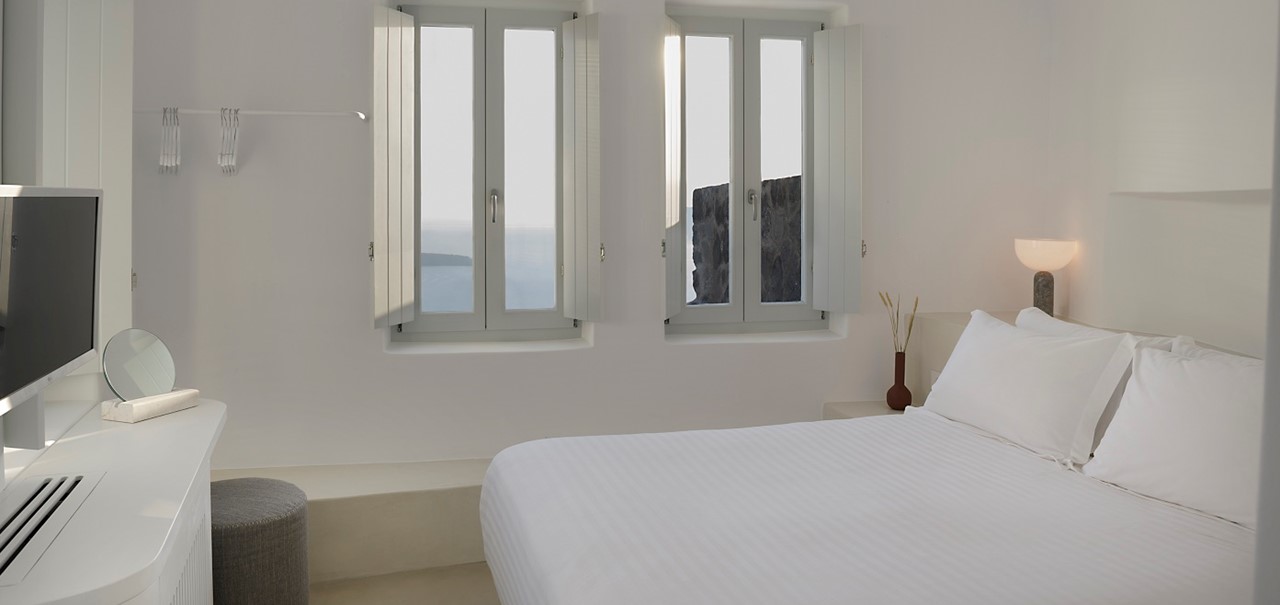 Villa Skyler 3 Bedroom Villa Santorini 16