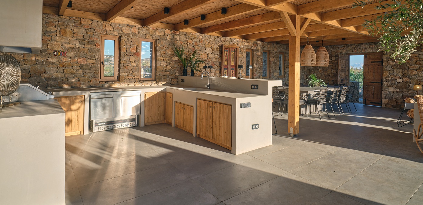 Mardiva Farmhouse Exterior Bar Dining Area 85