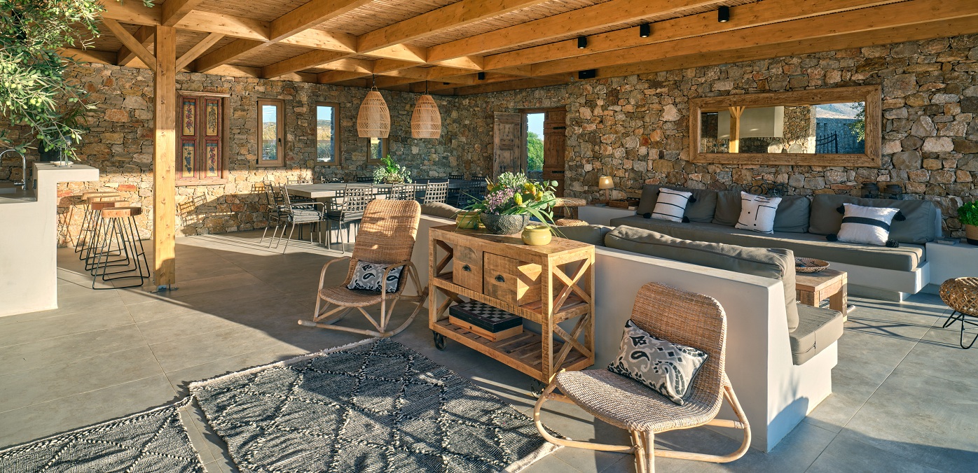 Mardiva Farmhouse Exterior Shaded Area 86