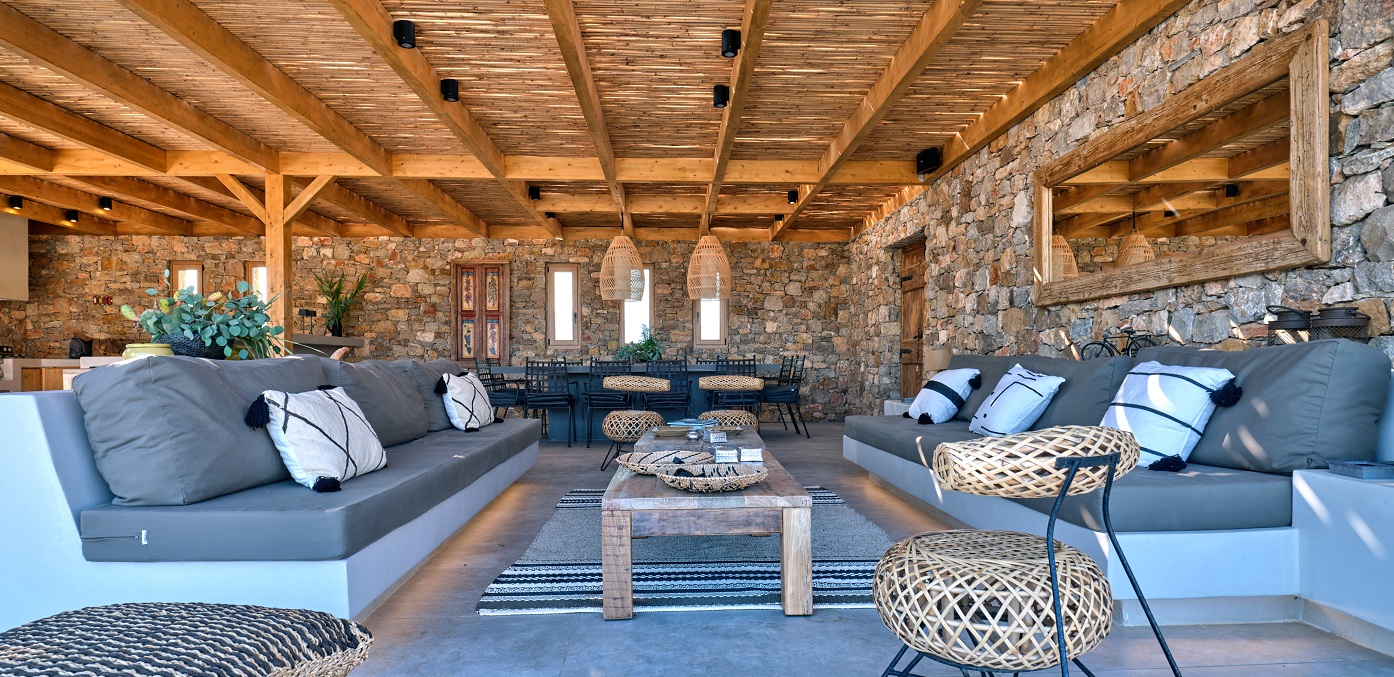 Mardiva Farmhouse Shaded Exterior35