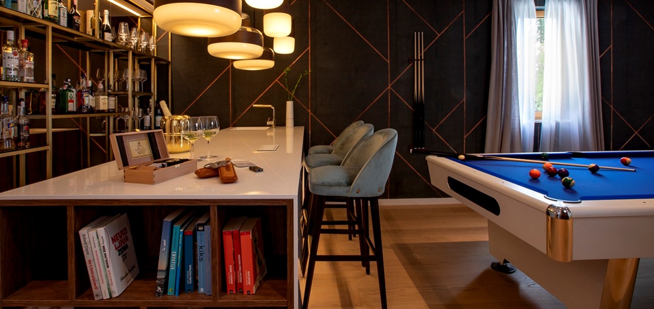 012 Villa Bellevue Dubrovnik Bar Room With Billiards Table