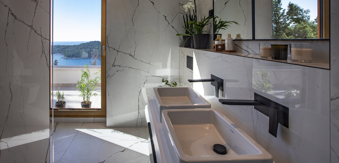 019 Villa Bellevue Dubrovnik Bathroom With View 6