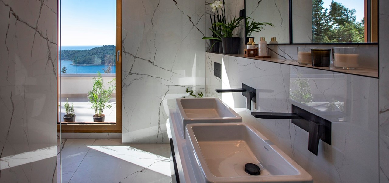 019 Villa Bellevue Dubrovnik Bathroom With View 6