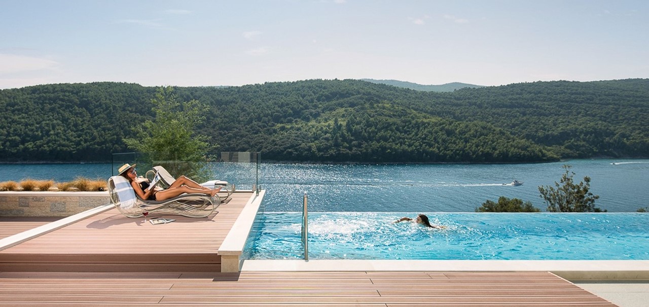 002 Outside Pool Terrace Villa 108 99