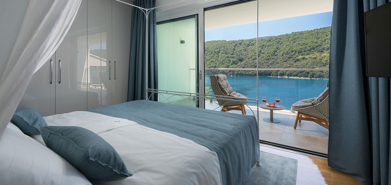 Bedroom 1Villa 108 25