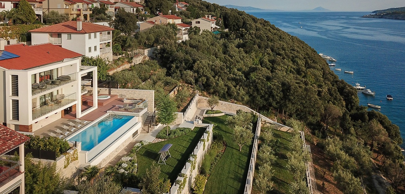 Drone Front Plus View Villa 108 88