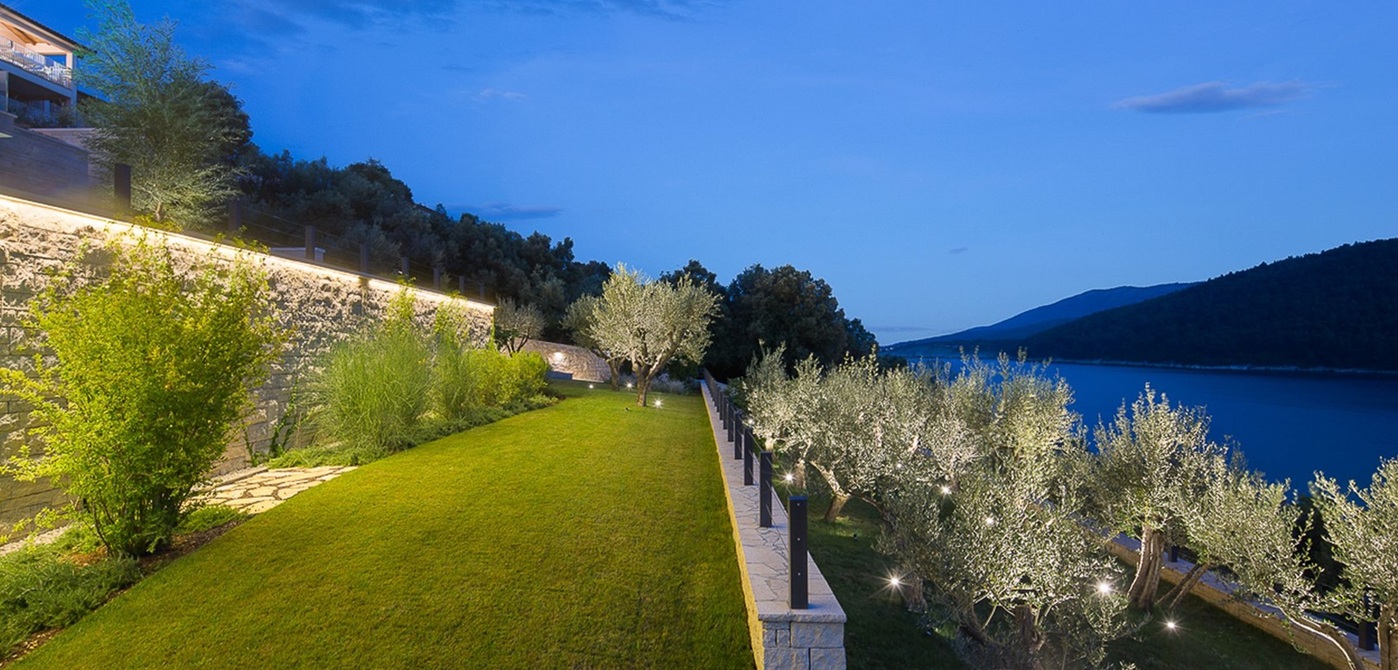 Outside Garden Evening Villa 108 83