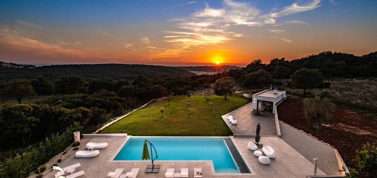 36 Outside Pool Terrace View Sunset Villa Pula Horizon 12120 36