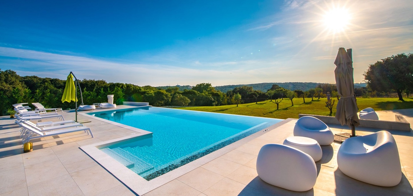 46 Outside Pool Terrace Villa Pula Horizon 12120 46