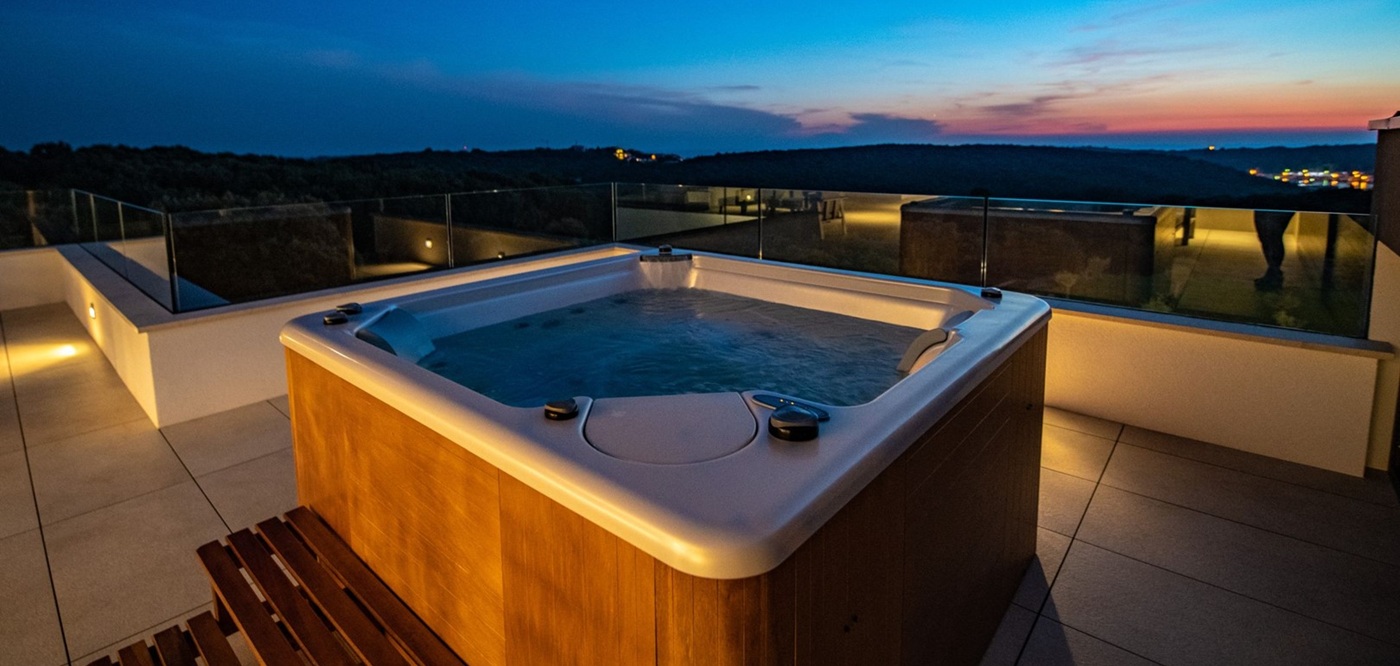25 Roof Terrace Jacuzzi Night Villa Pula Horizon 12120 25