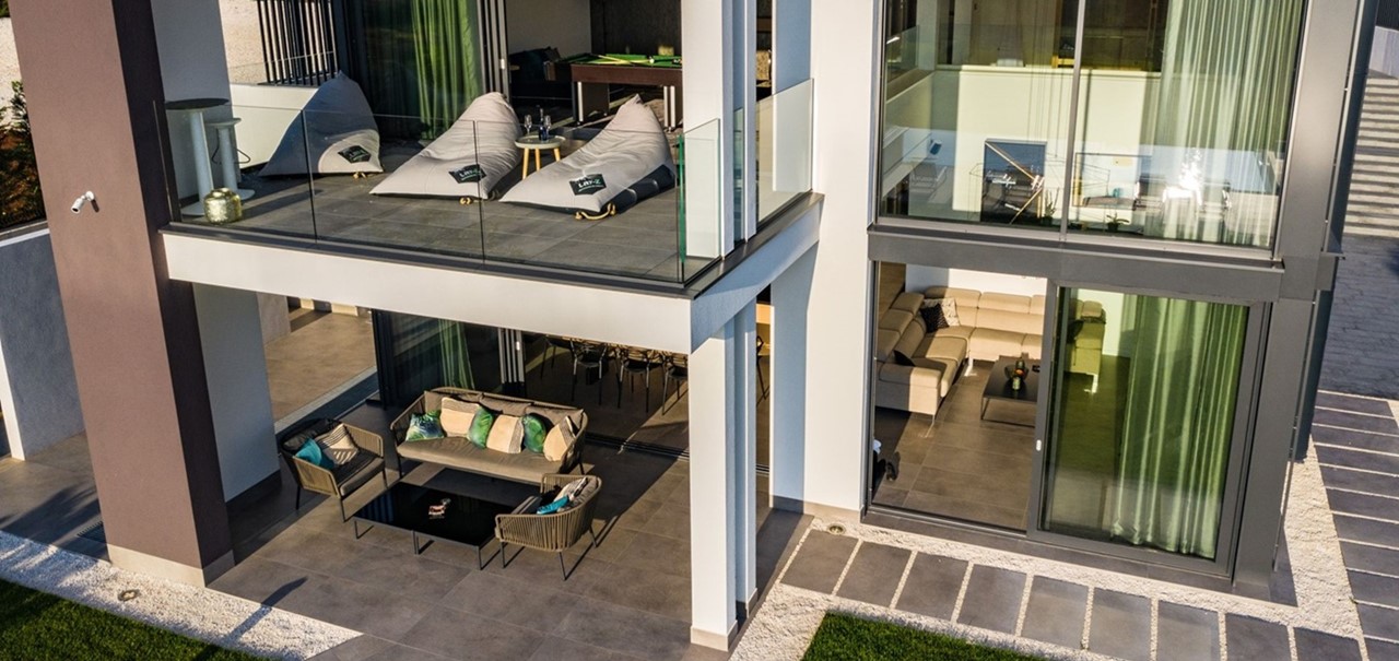 26 Outside Villa Front Villa Pula Horizon 12120 26