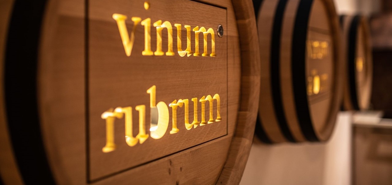 29 Inside Wine Barrels Villa Pula Horizon 12120 29