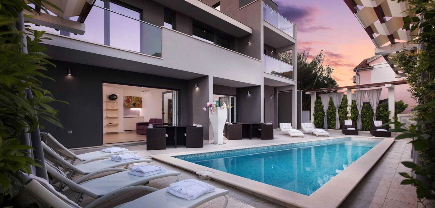 Villa Turquoise Martinis