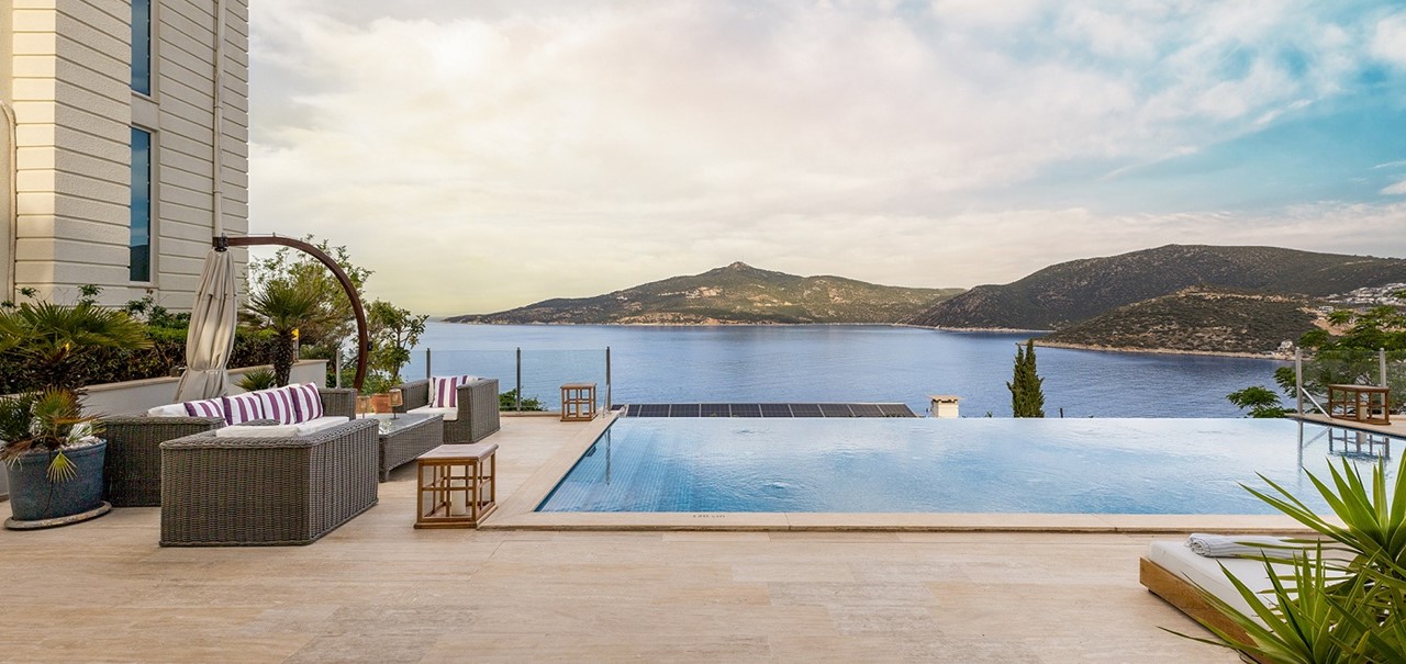 Architects House Pool And Exterior 4