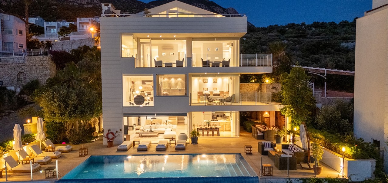 Architects House Pool And Exterior 15